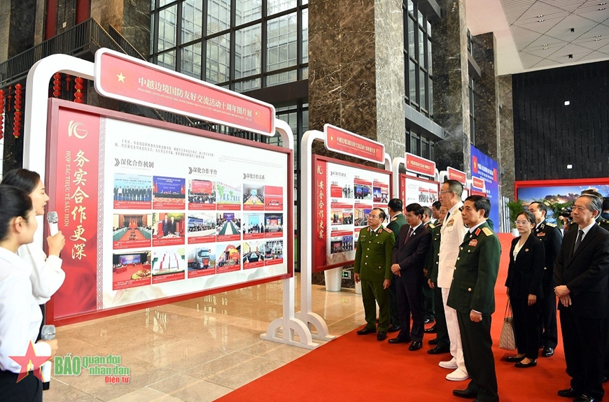 Giao lưu hữu nghị quốc phòng biên giới Việt Nam-Trung Quốc lần thứ 8 thành công tốt đẹp